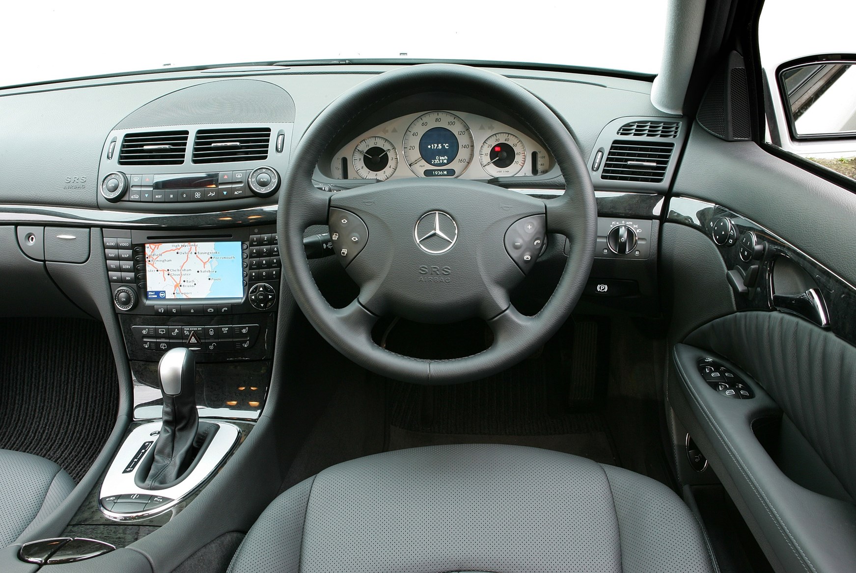 Mercedes Benz W211 2003