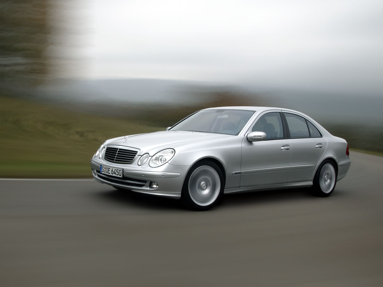 Mercedes Benz W211
