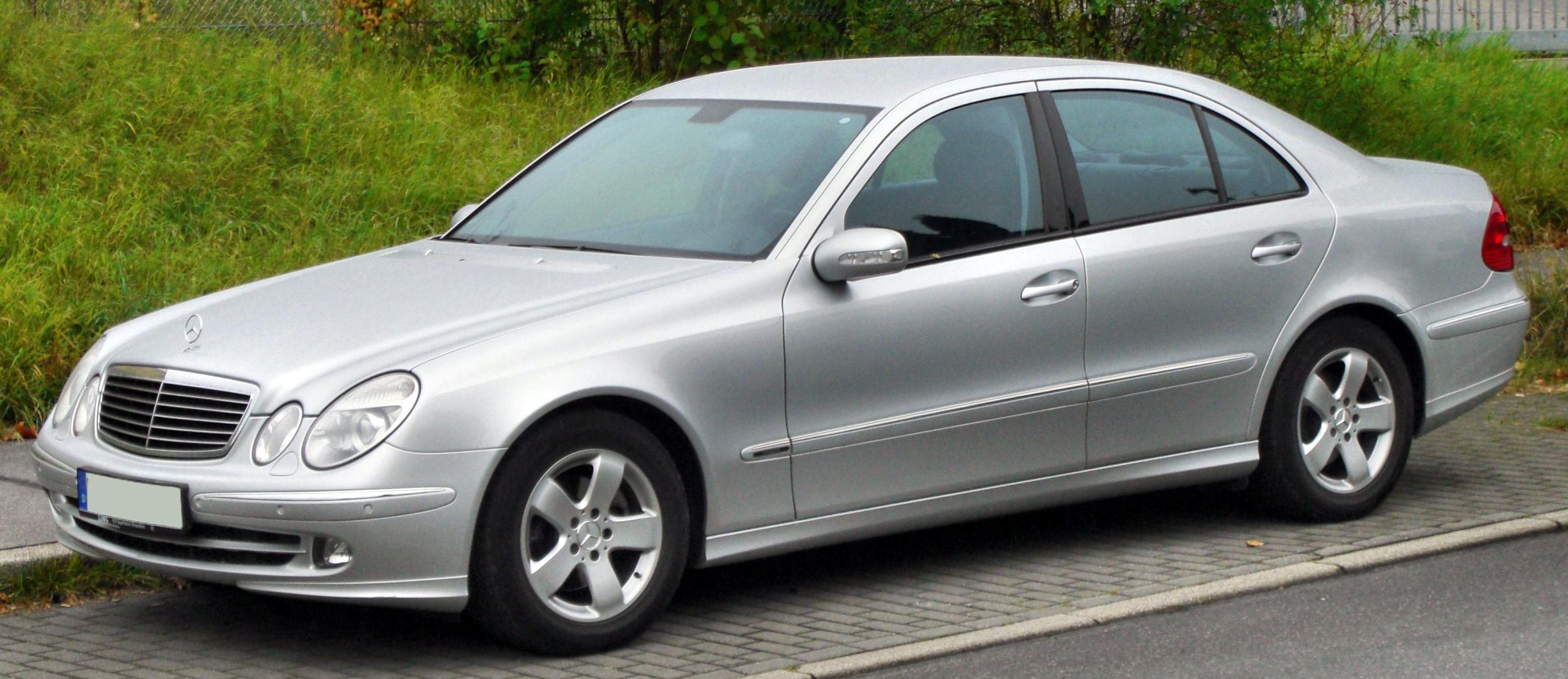 Mercedes Benz W211