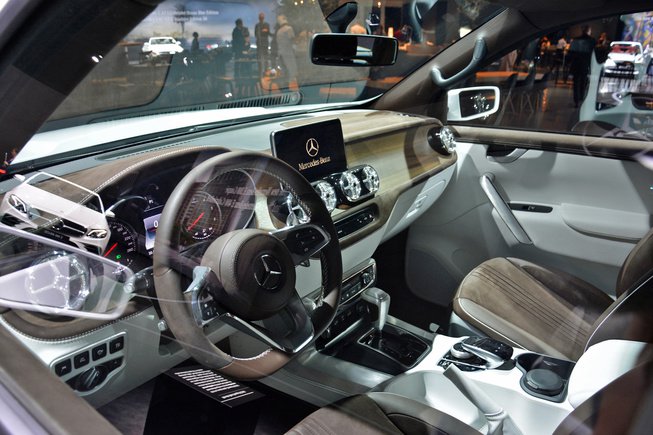 Mercedes Benz X Class 2017