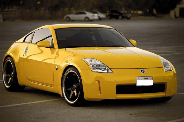 Nissan 350z Yellow