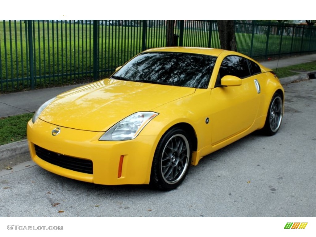 Nissan 350z Yellow