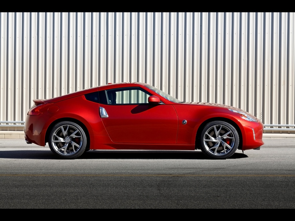 Nissan 370z Magma Red
