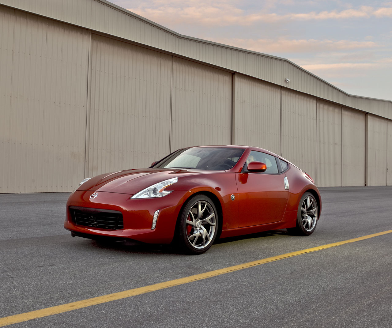 Nissan 370z Magma Red