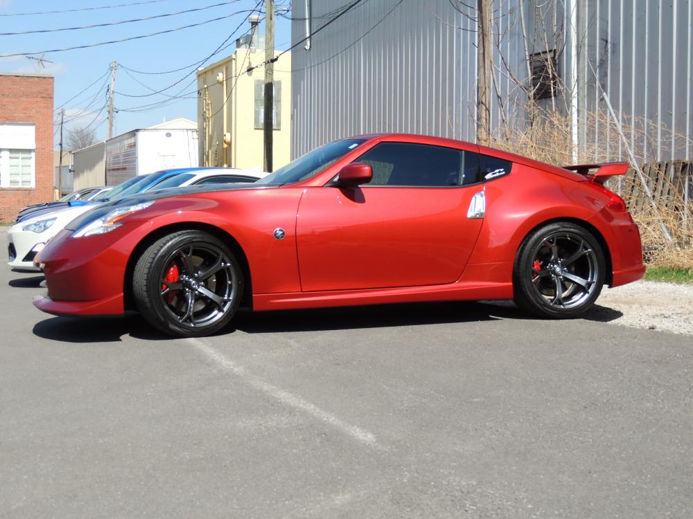 Nissan 370z Magma Red