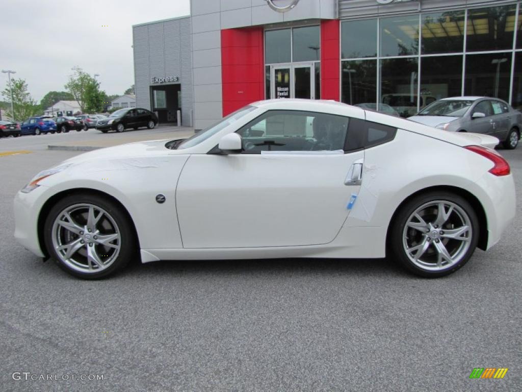 Nissan 370z White