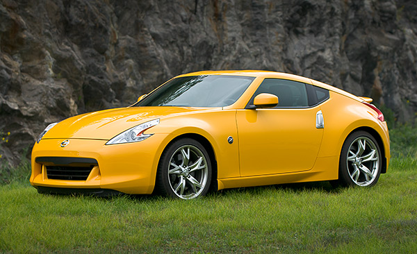 Nissan 370z Yellow