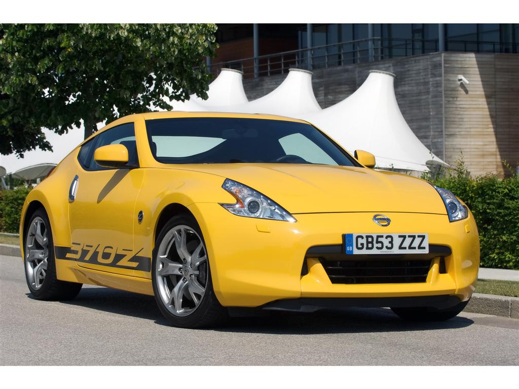Nissan 370z Yellow