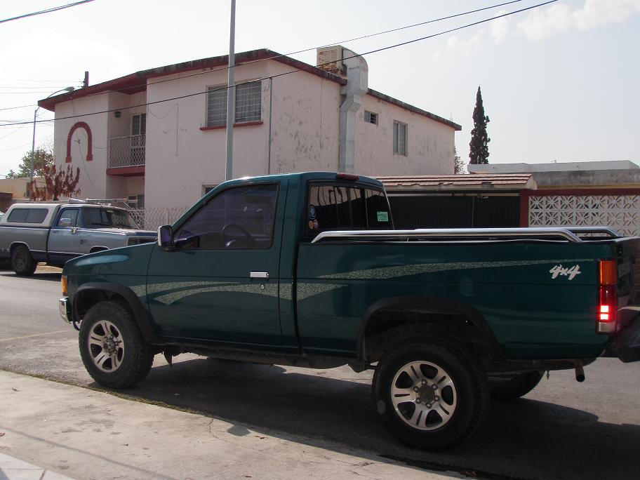 Nissan 4x4 Pick Up