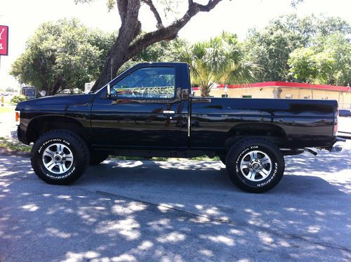 Nissan 4x4 Pickup