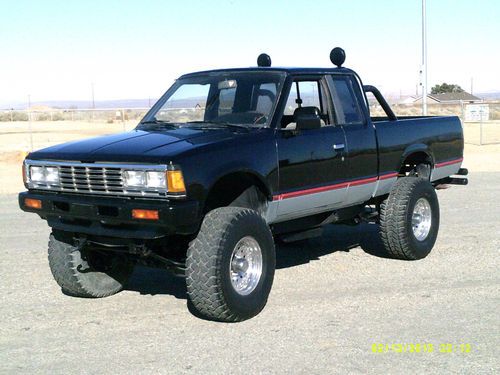 Nissan 4x4 Pickup