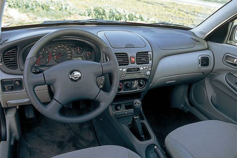 Nissan Almera 1.5 Se