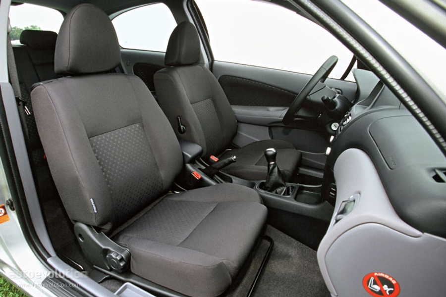 Nissan Almera 1.5i