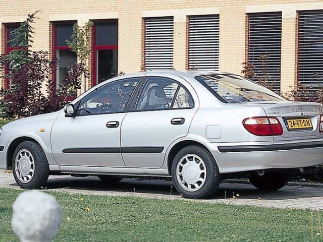Nissan Almera 1.8 Acenta