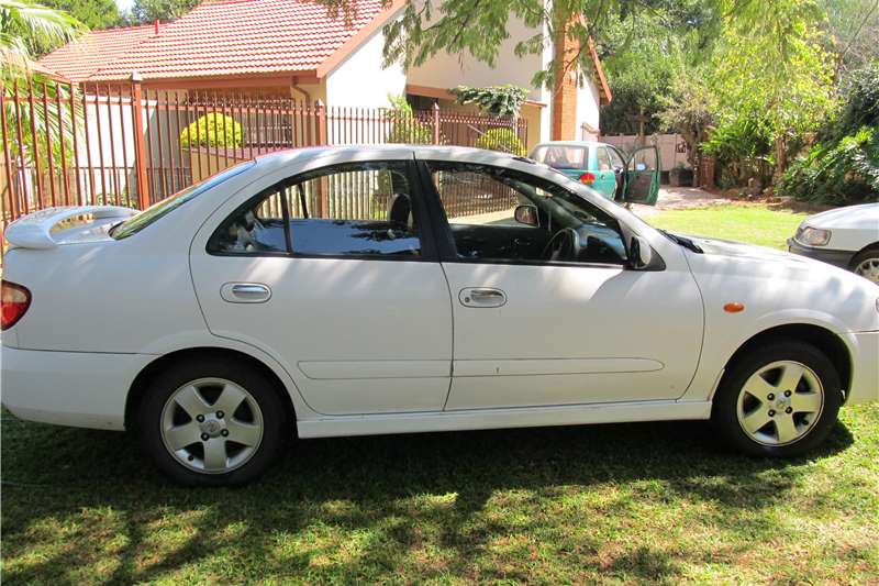 Nissan Almera 1.8 Elegance