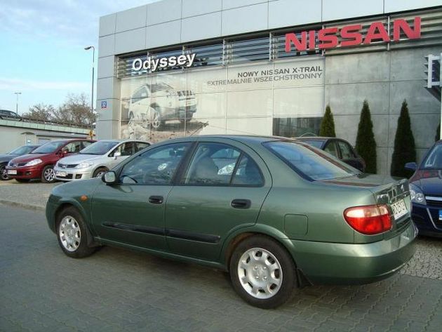 Nissan Almera 16