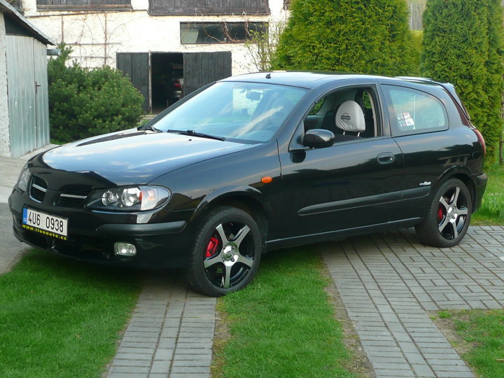 Nissan Almera 16