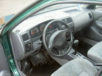 Nissan Almera 1999