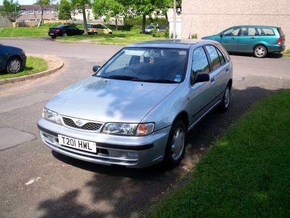 Nissan Almera 1999