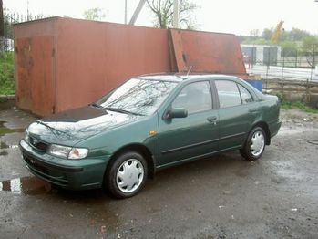 Nissan Almera 1999