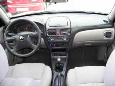 Nissan Almera 2.2