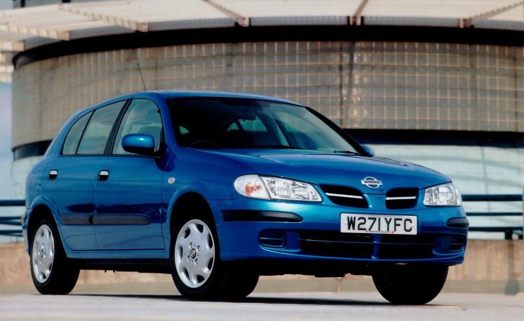 Nissan Almera 2000
