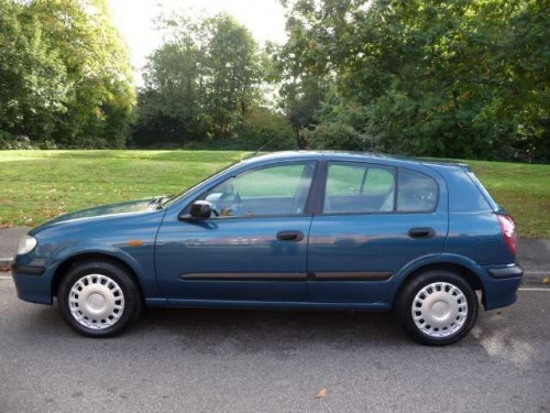 Nissan Almera 2002
