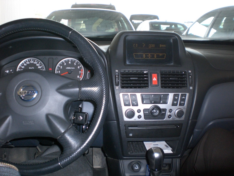 Nissan Almera 2004