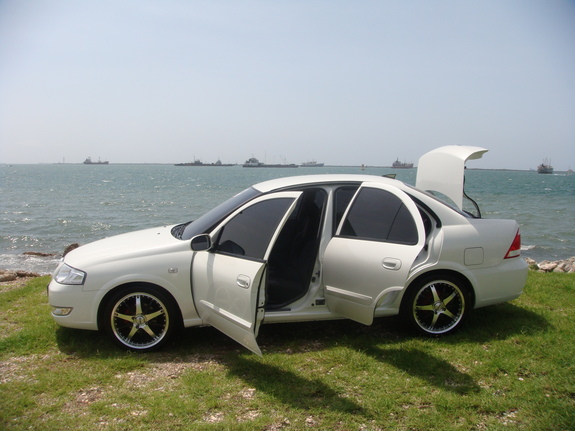 Nissan Almera 2008