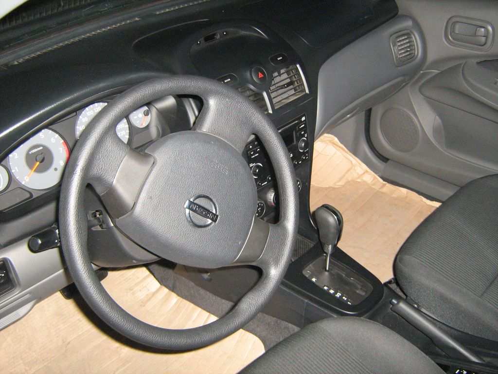 Nissan Almera 2008