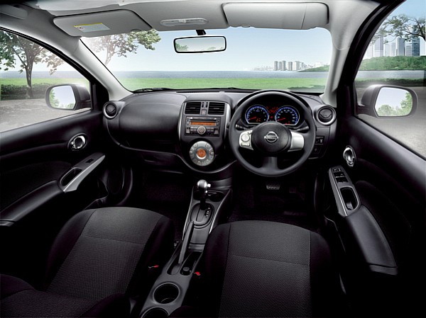 Nissan Almera 2011