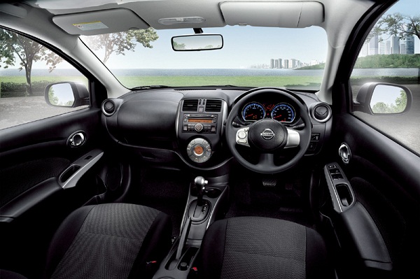 Nissan Almera 2012
