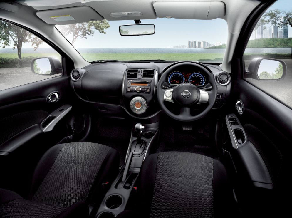 Nissan Almera 2012