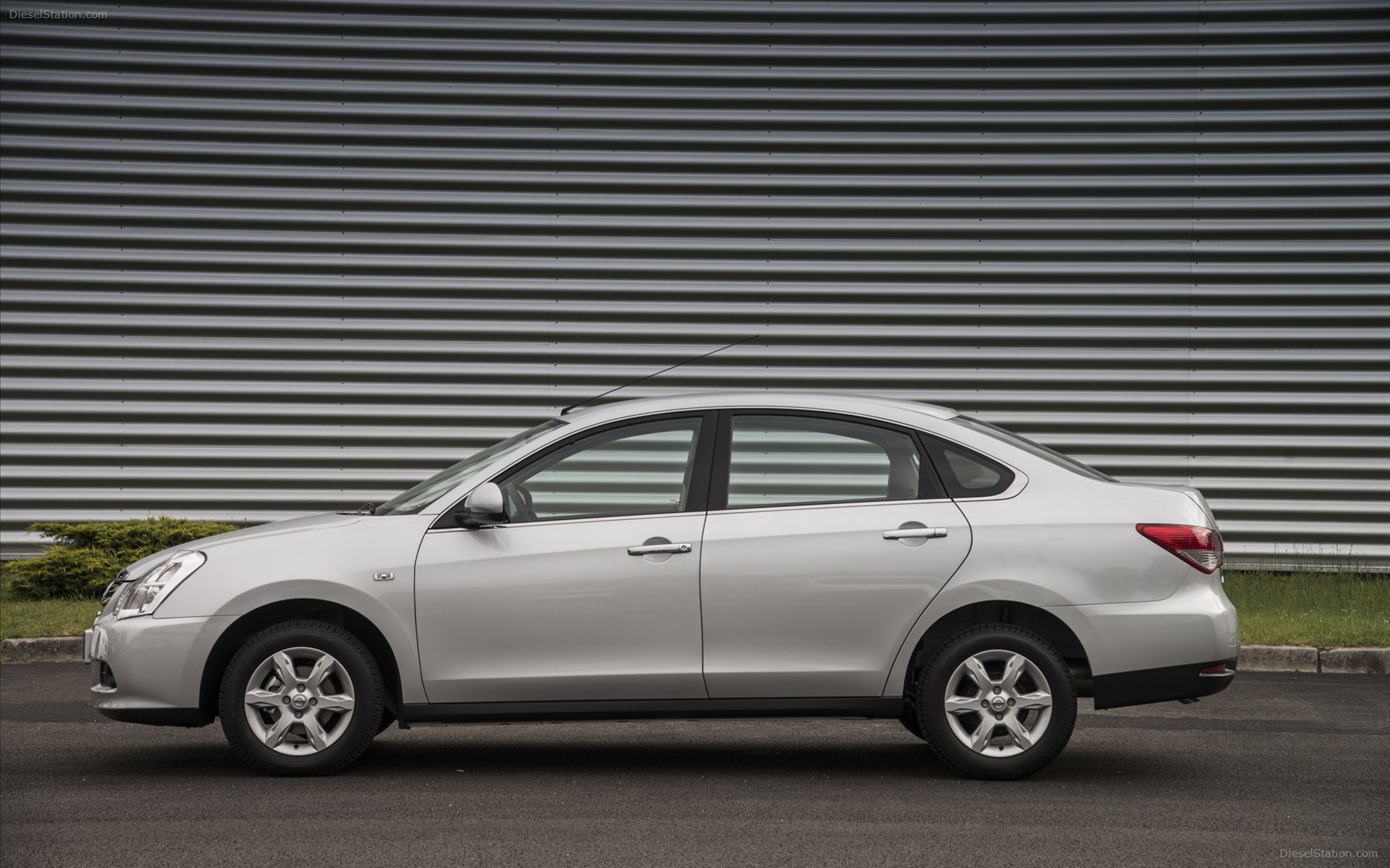 Nissan Almera 2013