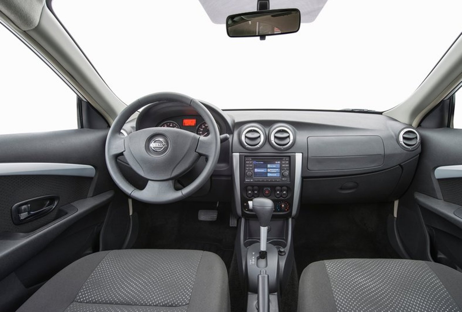 Nissan Almera 2014