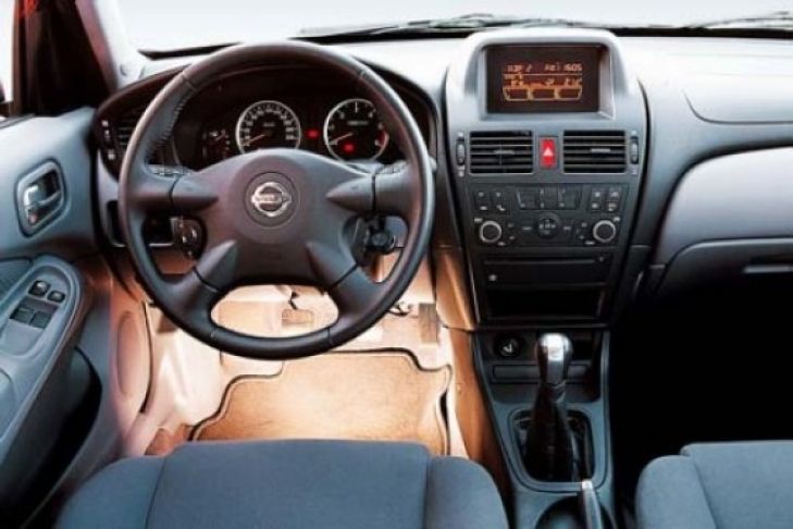 Nissan Almera Acenta