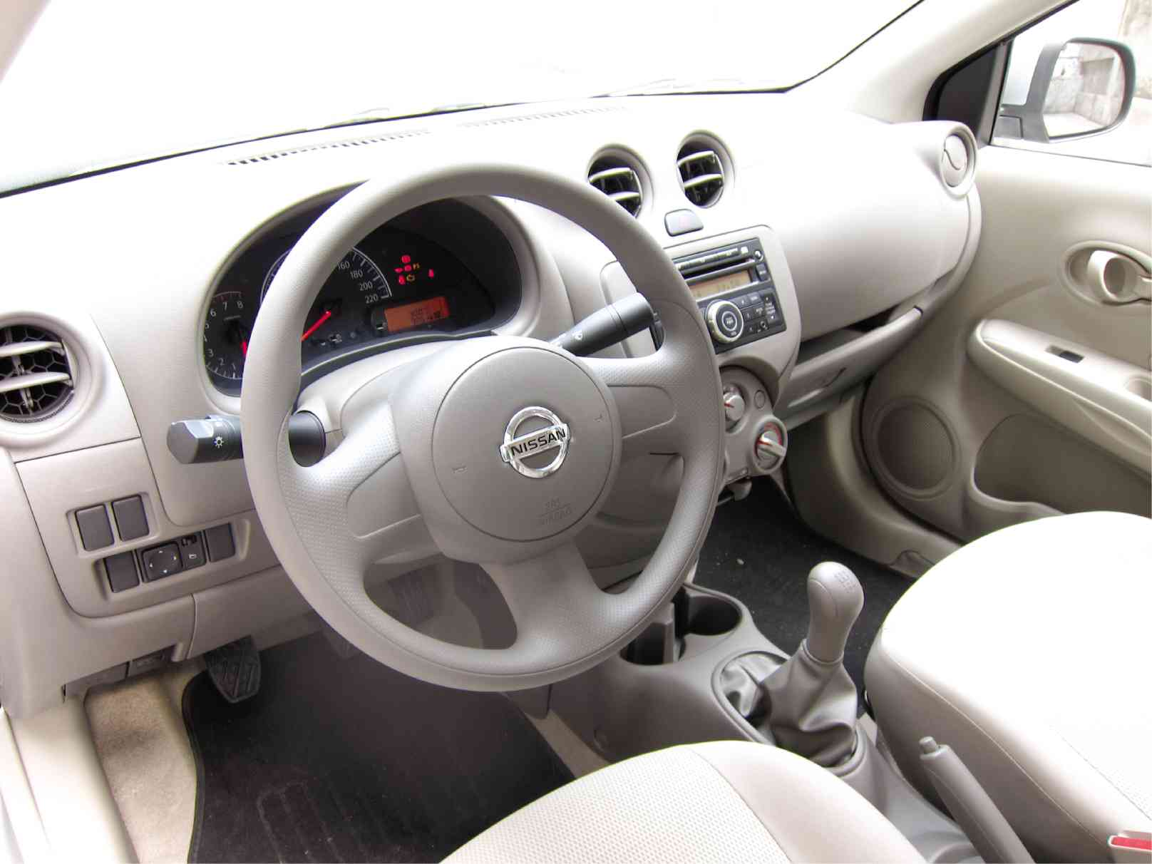 Nissan Almera Automatic