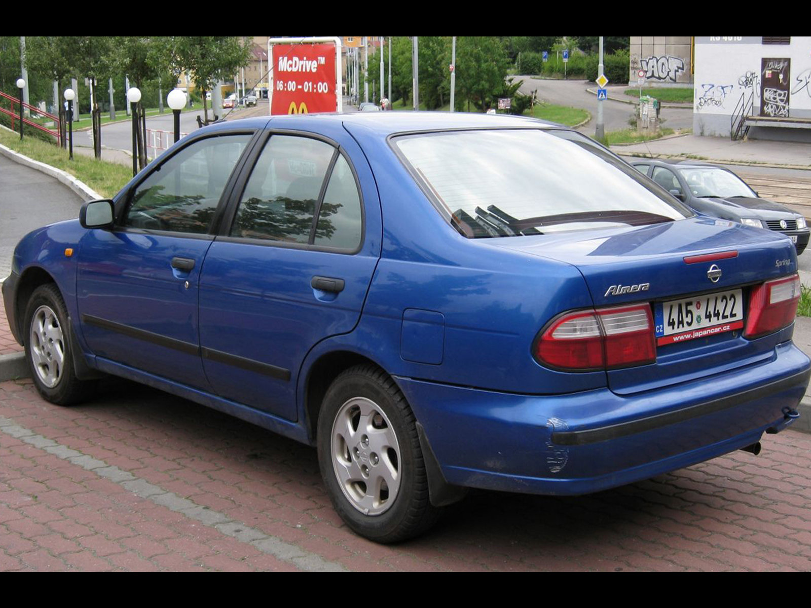 Nissan Almera Sedan