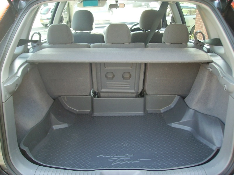 Nissan Almera Tino 1.8 Nissan Almera Tino 1.8