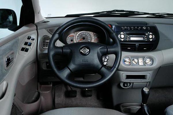 Nissan Almera Tino 1.8
