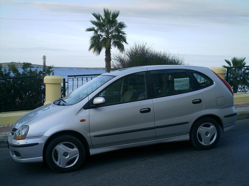 Nissan Almera Tino 2002