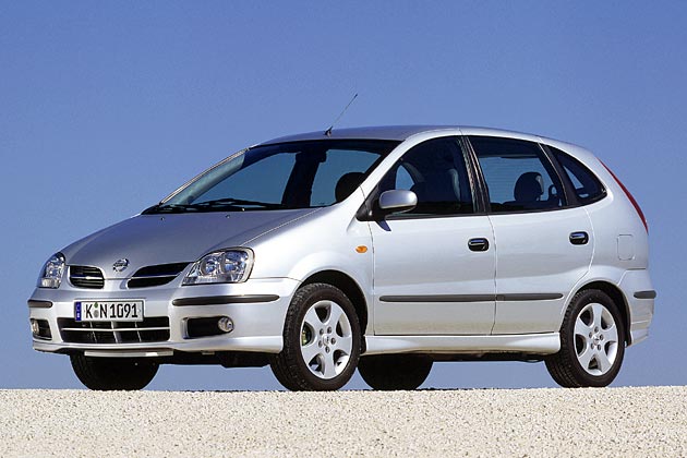 Nissan Almera Tino 2004