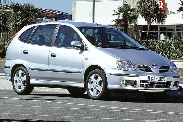 Nissan Almera Tino