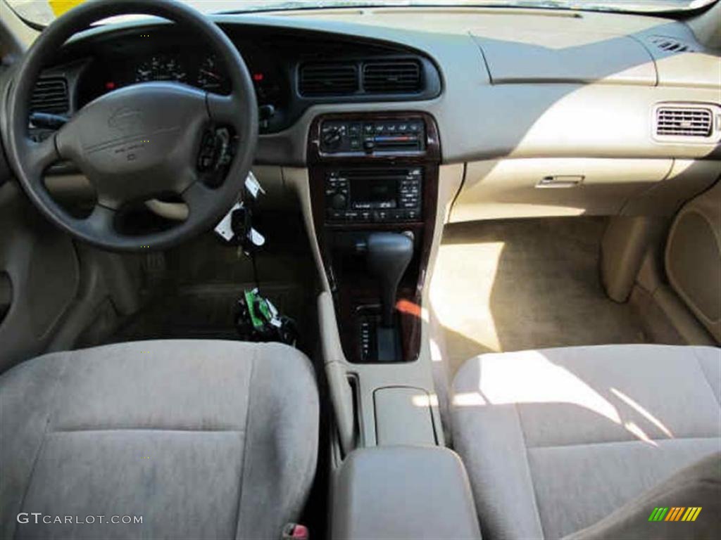 Nissan Altima 1998