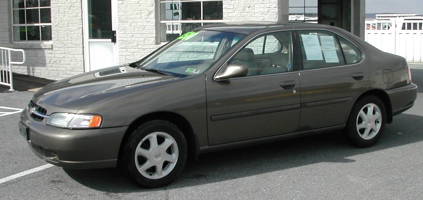 Nissan Altima 1999