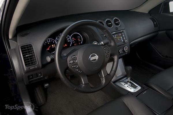Nissan Altima 2010