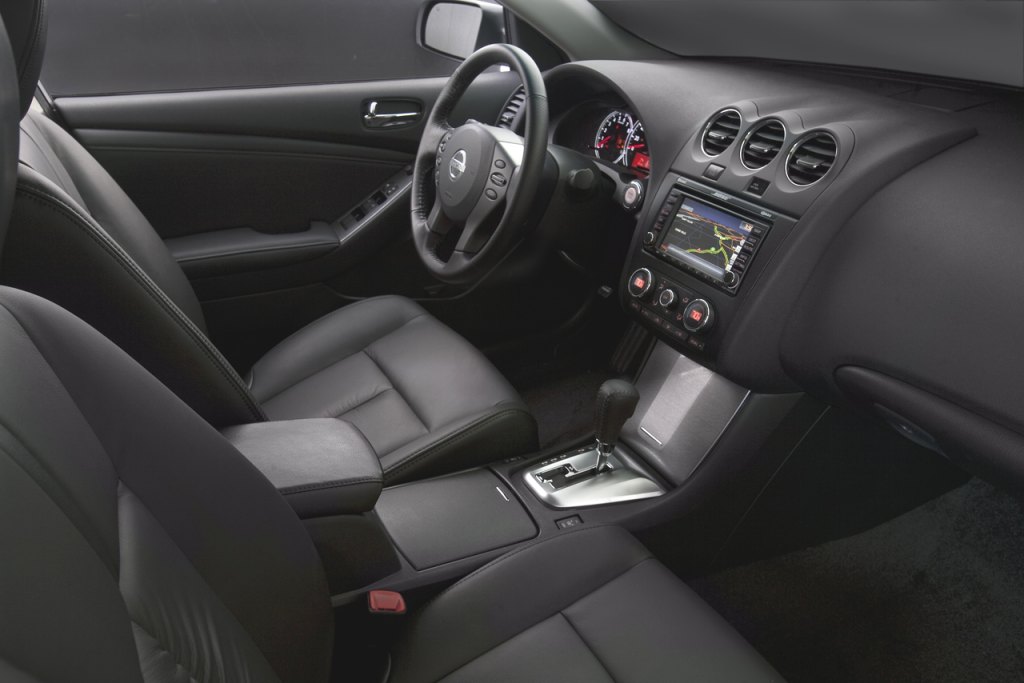 Nissan Altima 2010
