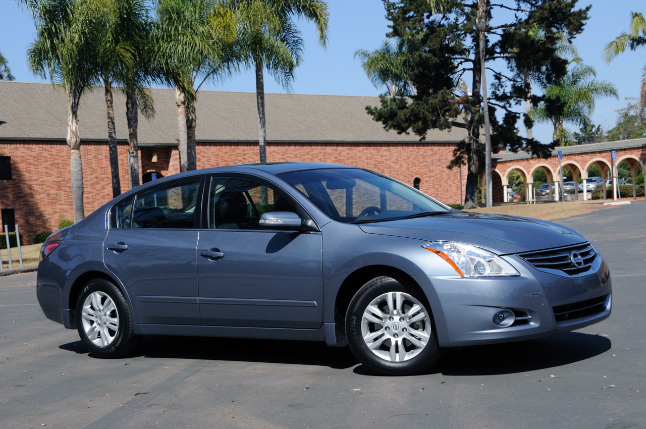 Nissan Altima 2010