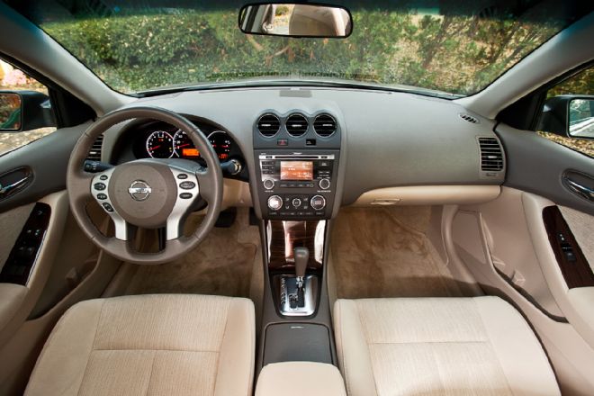 Nissan Altima 2012