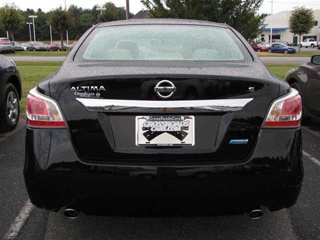 Nissan Altima 25s